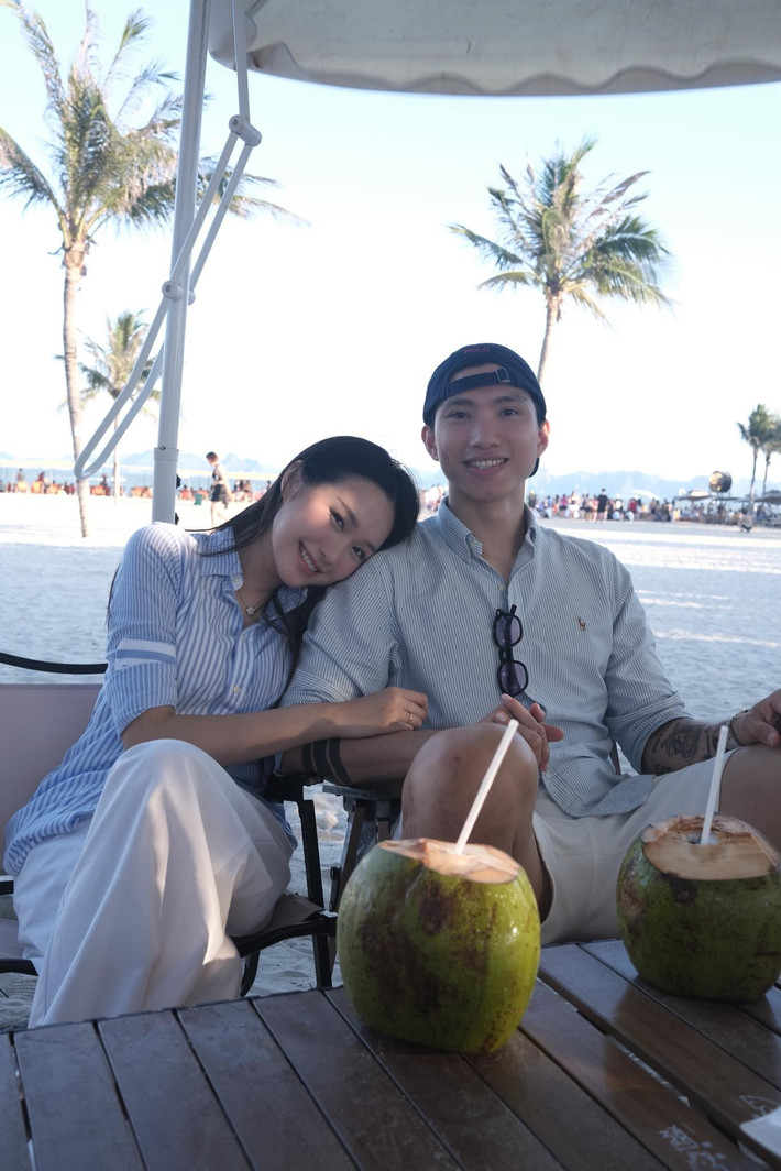 Sắc vóc của nàng WAG Doãn Hải My luôn khiến người ta phải nhìn ngắm mãi, dù bên cạnh cô là cầu thủ nổi tiếng nhất nhì Việt Nam.