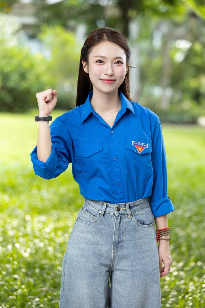 Không chỉ là người dẫn chương trình được yêu mến, Khánh Vy là đại diện cho thế hệ trẻ năng động, không ngại gian khó, tìm tòi khám phá những điều mới nhưng vẫn luôn hướng về giá trị cội nguồn, giá trị lịch sử.