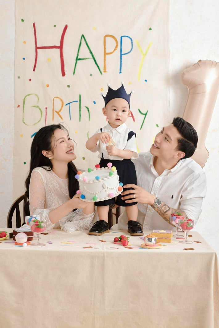 Theo một số thông tin, Văn Hậu dự kiến tái xuất ở giai đoạn đầu mùa giải 2025/2026, khi CAHN sẽ thi đấu ở 5 mặt trận: V.League, Cúp Quốc gia, Siêu Cúp, AFC Champions League 2 và giải các CLB Đông Nam Á.