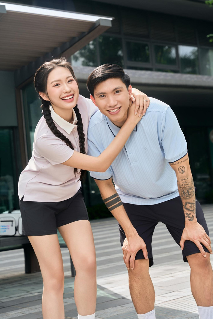 Trong thời gian gặp chấn thương, Doãn Hải My luôn đồng hành cùng chồng trong những chuyến đi điều trị. Cô cũng từng thẳng thắn phản bác lại các ý kiến tiêu cực liên quan đến khả năng thi đấu của Đoàn Văn Hậu.