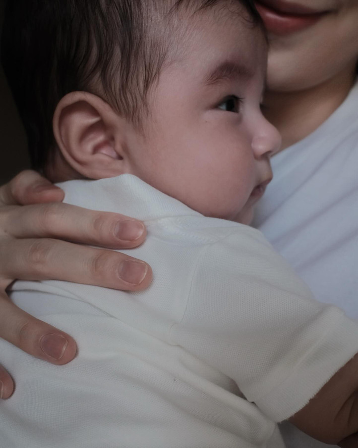 Những chia sẻ chân thật và đầy yêu thương này của Mai Ngọc đã nhận được vô số lời chúc mừng từ bạn bè và người hâm mộ. Nhiều người bày tỏ sự ngưỡng mộ trước cuộc sống viên mãn của cô, vừa thành công trong sự nghiệp vừa có một gia đình hạnh phúc. (Ảnh: IGNV)