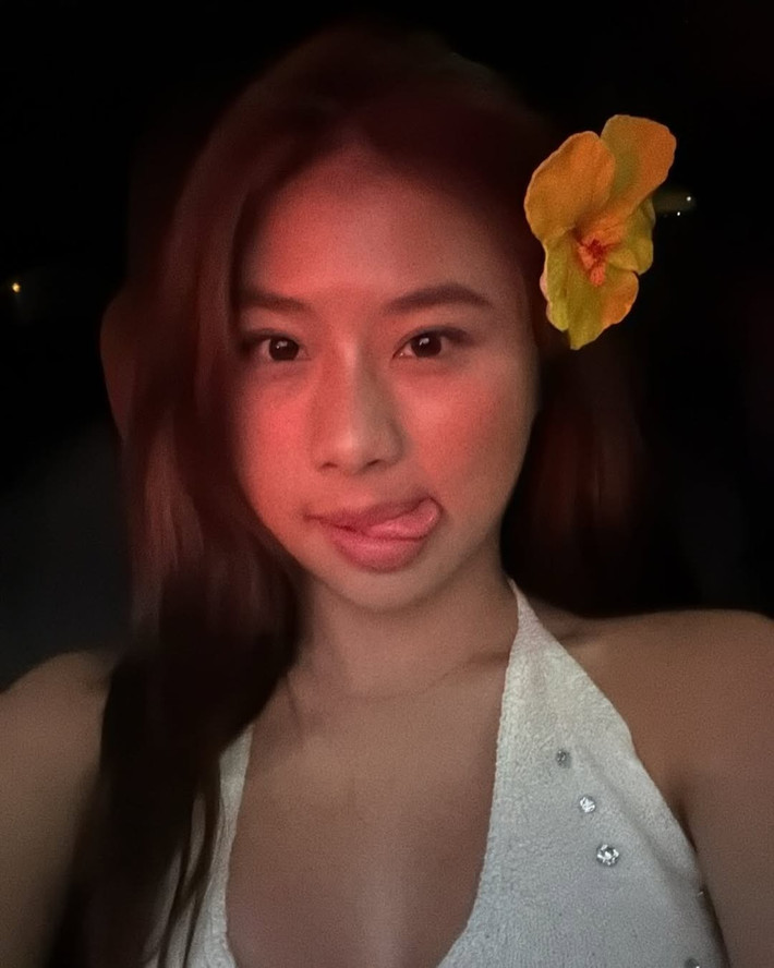 Dù không cần nói nhiều, nhưng thông qua những bức ảnh, ai cũng dễ dàng cảm nhận được sự tươi mới, rạng rỡ và đặc biệt là thần thái tự tin của cô nàng sau chia tay.
