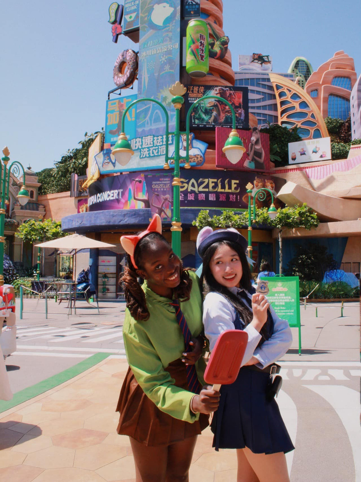 Sự trở lại của bộ đôi cảnh sát thỏ Judy Hopps và cáo Nick Wilde trong bom tấn hoạt hình "Zootopia: Phi Vụ Động Trời 2" (khởi chiếu cuối tháng 11 vừa qua) đã thực sự tạo nên cơn sốt toàn cầu, nhanh chóng thống trị các phòng vé.(Ảnh: IGNV)