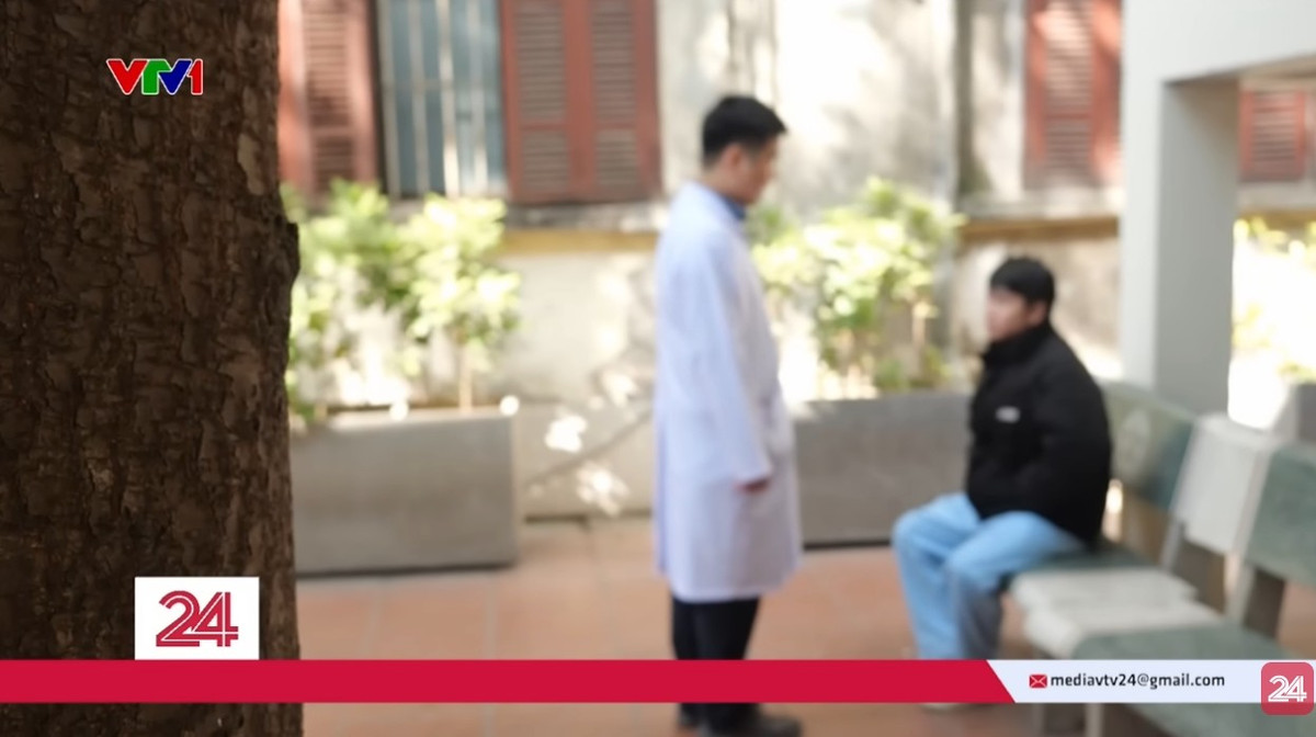 Thực trạng về gánh nặng kinh tế của người trẻ đã đã nhanh chóng "chạm" đúng tim đen của cộng đồng mạng. Tuy nhiên, thay vì né tránh chủ đề nhạy cảm, giới trẻ đã có cách tiếp nhận đầy hài hước, dí dỏm, biến "nỗi đau" thành một trào lưu thú vị. (Ảnh: VTV)