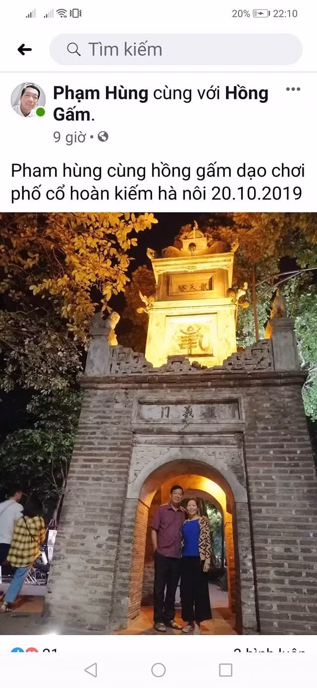 Có lẽ lâu lắm rồi dân mạng Việt mới được chứng kiến những bức ảnh tình cảm mà giản dị của một đôi vợ chồng lớn tuổi, nhất là khi nó được thể hiện theo cách siêu dễ thương.