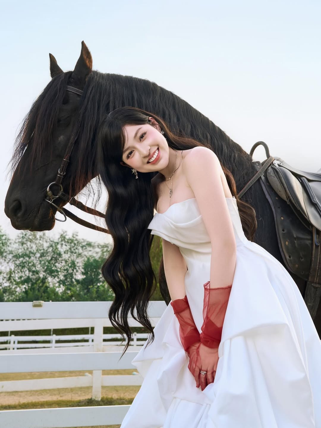 Chào năm mới Bính Ngọ 2026 - năm của những chú ngựa dũng mãnh và tự do, "Hot girl trứng rán" Trần Thanh Tâm đã khiến cộng đồng mạng không khỏi trầm trồ khi tung ra bộ ảnh nghệ thuật đầy mãn nhãn. (Ảnh: IGNV)