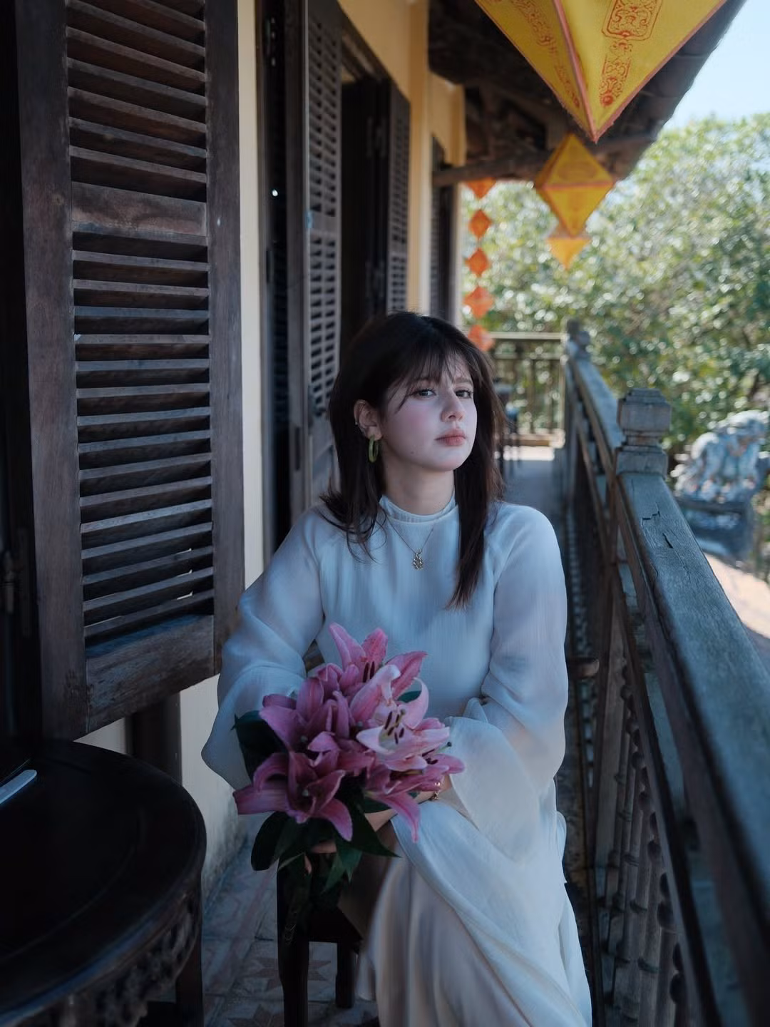 Loạt ảnh cô nàng diện đồ quân sự từng chiếm sóng mạng xã hội, được chia sẻ rộng rãi trên các diễn đàn mạng, thu về hàng chục nghìn lượt yêu thích và cư dân mạng ưu ái gọi là "hot girl quân sự".(Ảnh: IGNV)