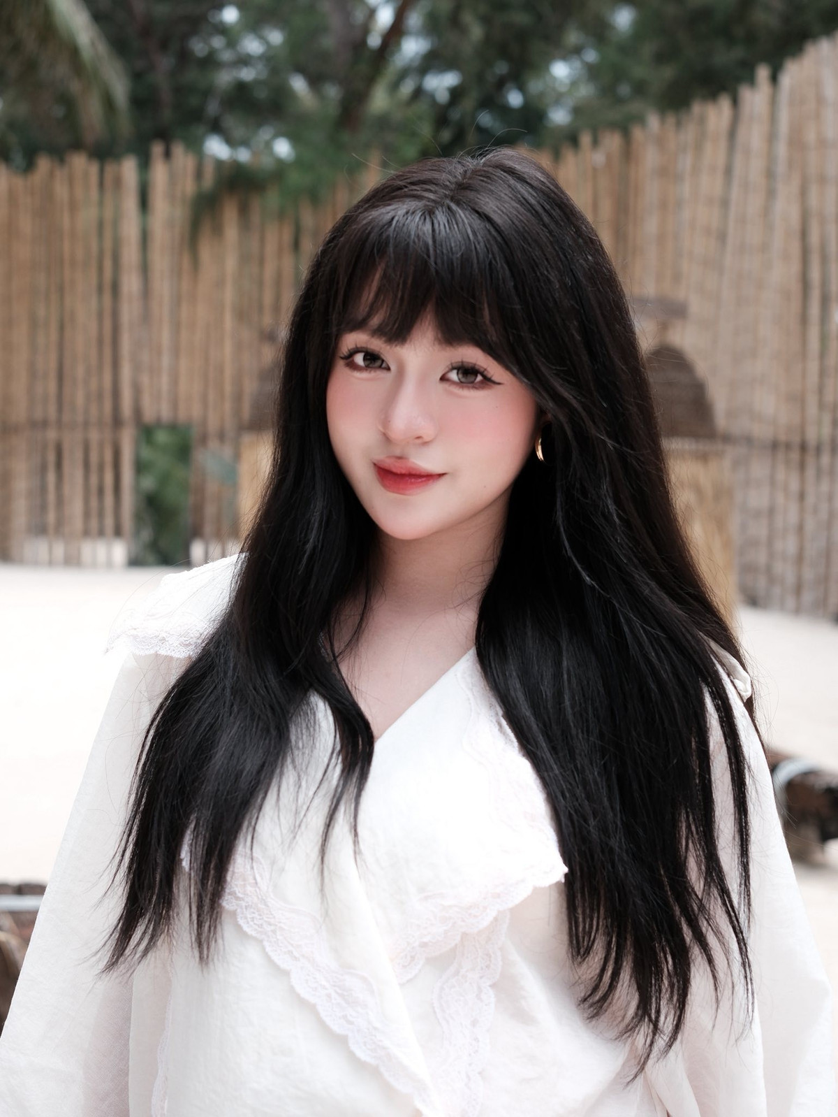 Dù đang ở những ngày cuối thai kỳ, nhan sắc rạng rỡ, thần thái tươi tắn của cô vẫn nhận được nhiều lời khen ngợi. (Ảnh: FBNV)