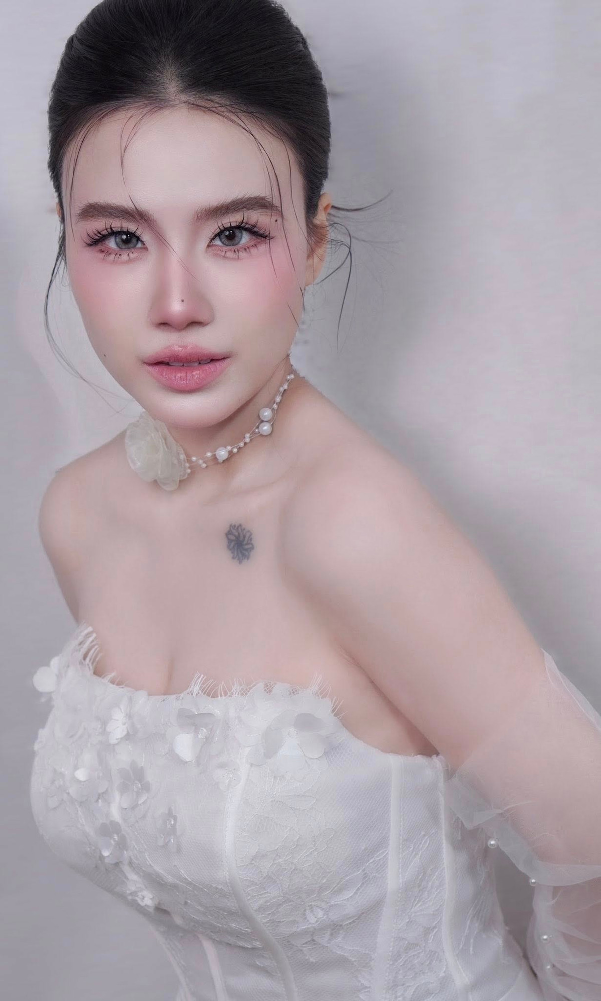 Ngoài diễn xuất, Linh Miu cũng là một DJ với những màn biểu diễn đầy nóng bỏng. Mỗi sân khấu cô nàng xuất hiện đều mang đến năng lượng sôi động và kỹ năng mix nhạc điêu luyện. (Ảnh: IGNV)