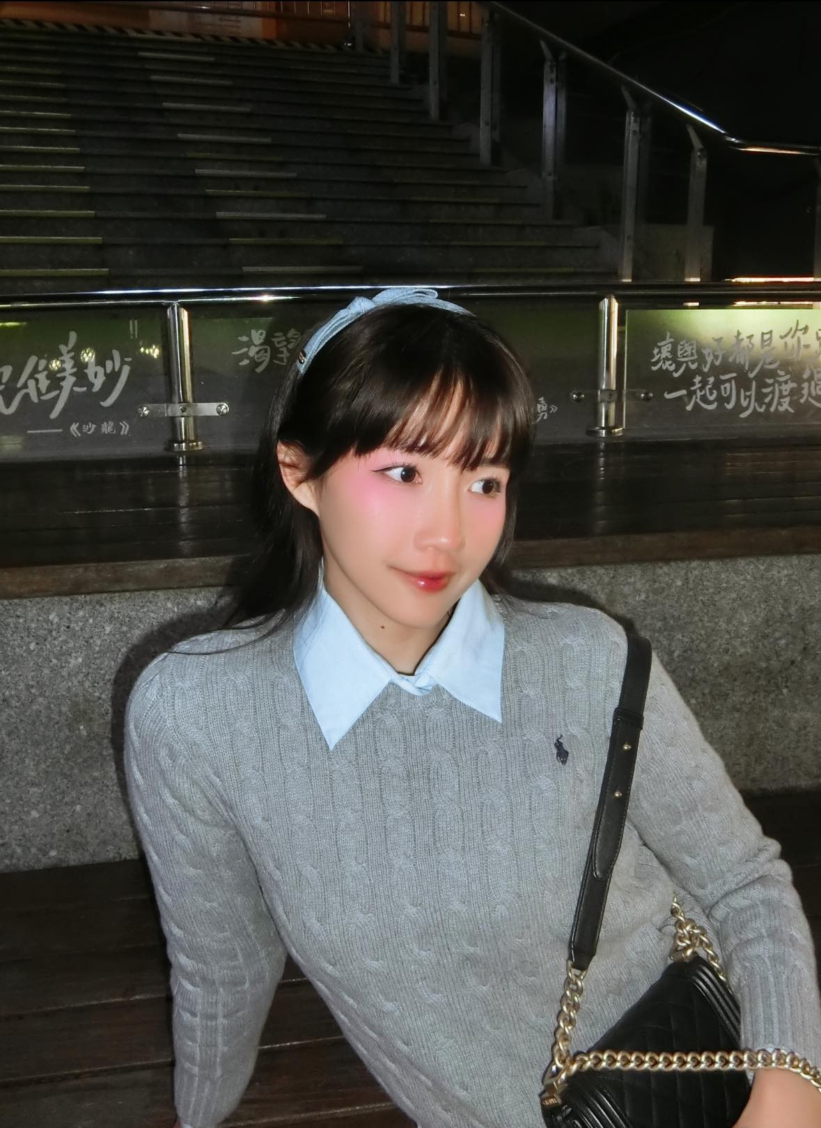 Theo thời gian, Kiều Trinh Xíu không ngừng thay đổi và hoàn thiện phong cách, từ hình tượng ngây thơ, trong sáng đến một cô gái trưởng thành, quyến rũ và cá tính hơn.