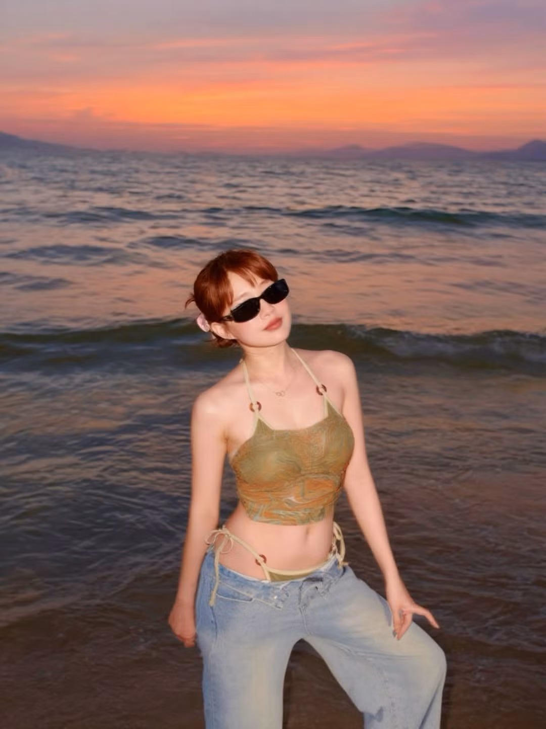 Nổi tiếng với vẻ ngoài ngọt ngào nhưng không kém phần cá tính, mới đây hot girl Kiều Trinh Xíu tiếp tục khẳng định gu thời trang độc đáo và khả năng "đốn tim" người hâm mộ trong loạt ảnh mới.