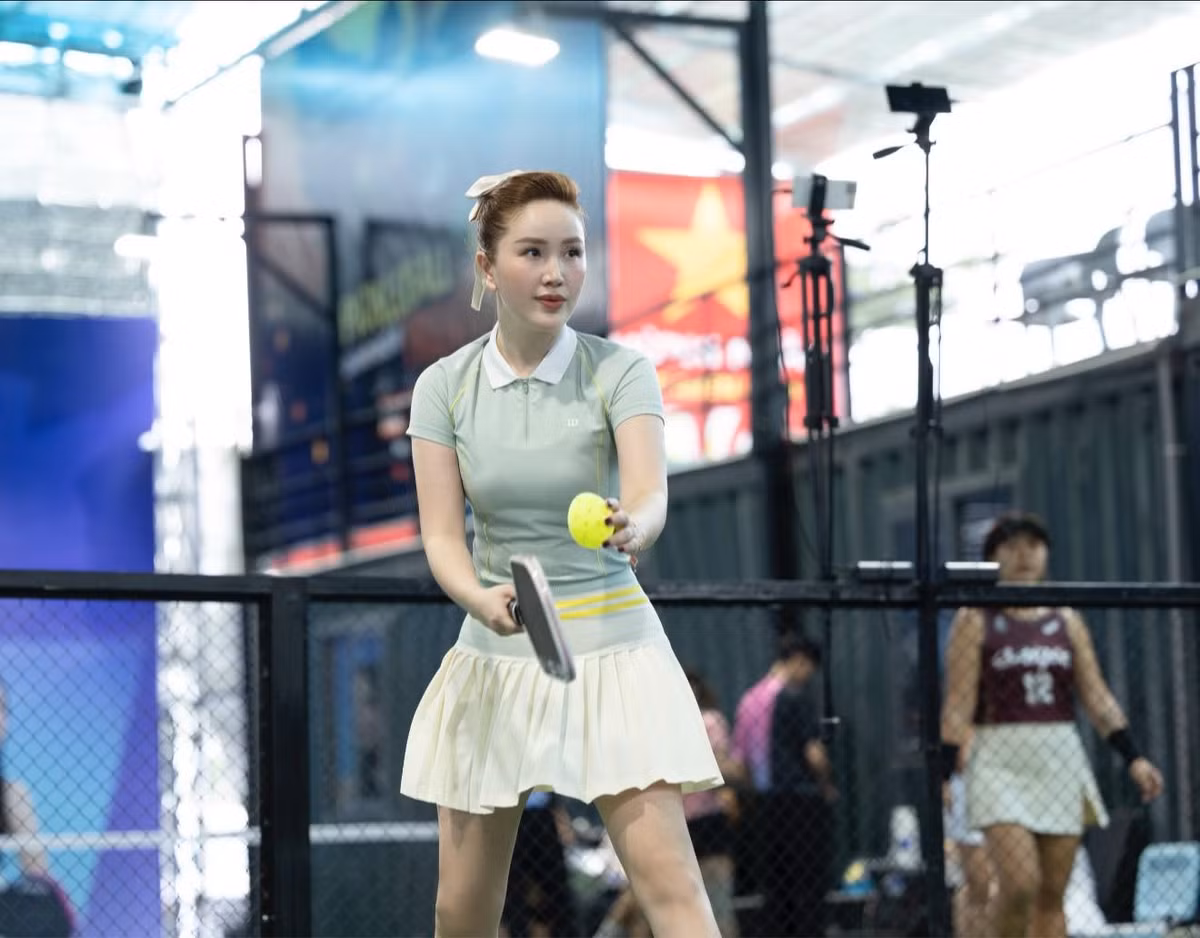 Cô gây ấn tượng với tinh thần thi đấu nghiêm túc.