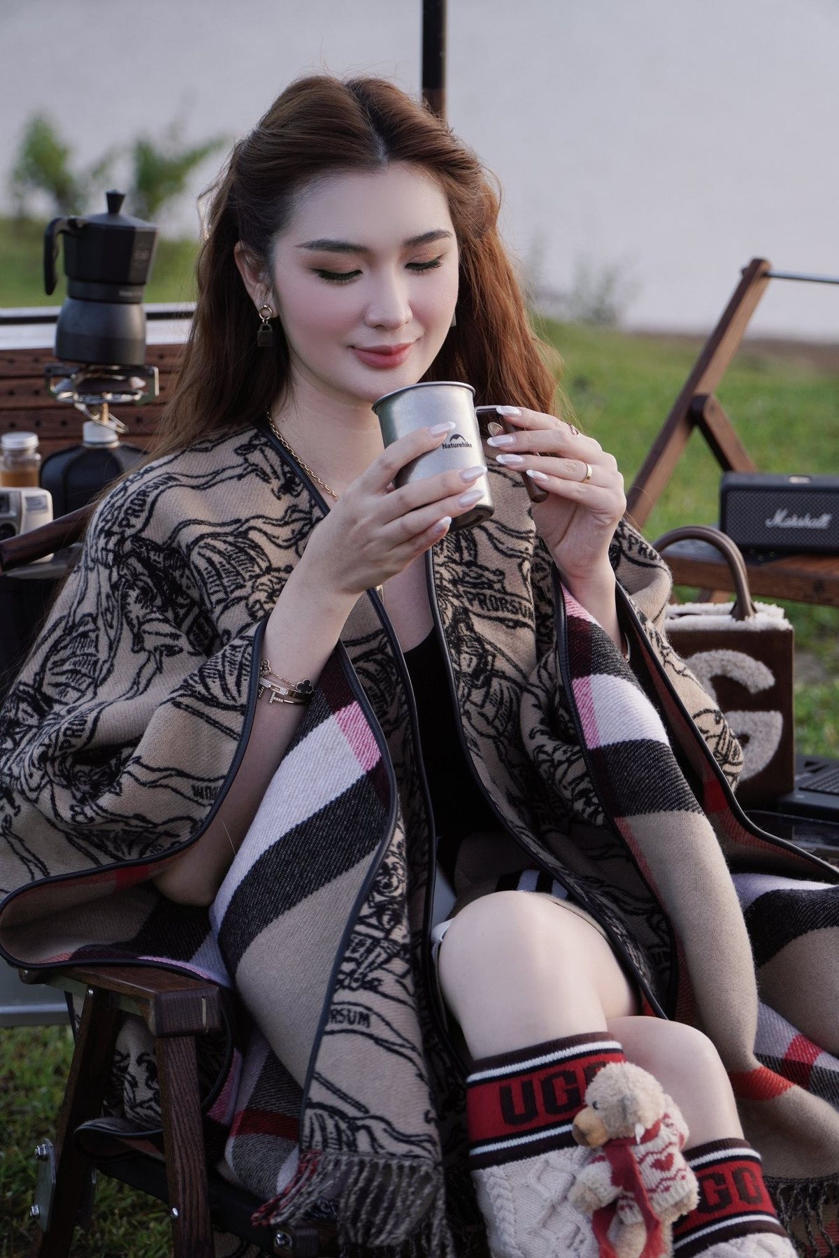 Trên kênh cá nhân, Ngọc Loan cũng thường xuyên chia sẻ những bí quyết chăm sóc da, giữ dáng. (Ảnh: IGNV)