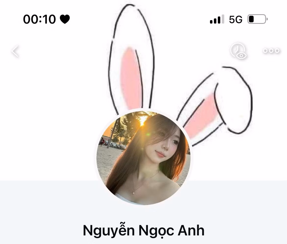 Hãy sử dụng ảnh bìa và ảnh đại diện để kể một câu chuyện. Ảnh bìa hé lộ toàn bộ câu chuyện, trong khi ảnh đại diện chỉ cho người xem một phần nhỏ.