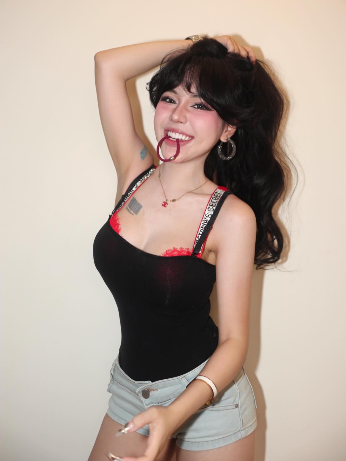 Không chỉ sở hữu ngoại hình nổi bật, Bảo Khuyên còn được yêu thích bởi tính cách năng động và sự đầu tư chỉn chu trong mỗi bộ ảnh. (Ảnh: IGNV)