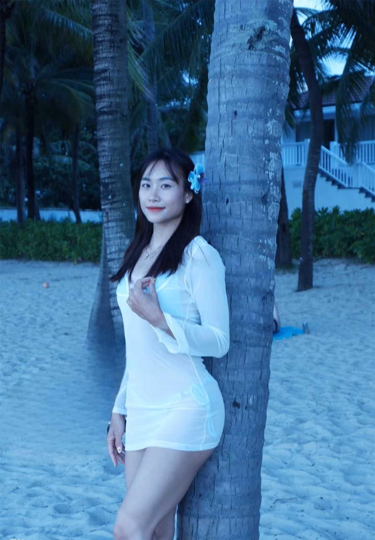 Loạt ảnh được ghi lại trong chuyến nghỉ dưỡng gần đây của Mỹ Tiên tại một bãi biển tuyệt đẹp. Dù không khoác lên mình trang phục thi đấu quen thuộc, cô nàng vẫn toát lên vẻ năng động, khỏe mạnh và tràn đầy sức sống của một vận động viên điền kinh. (Ảnh: FBNV)