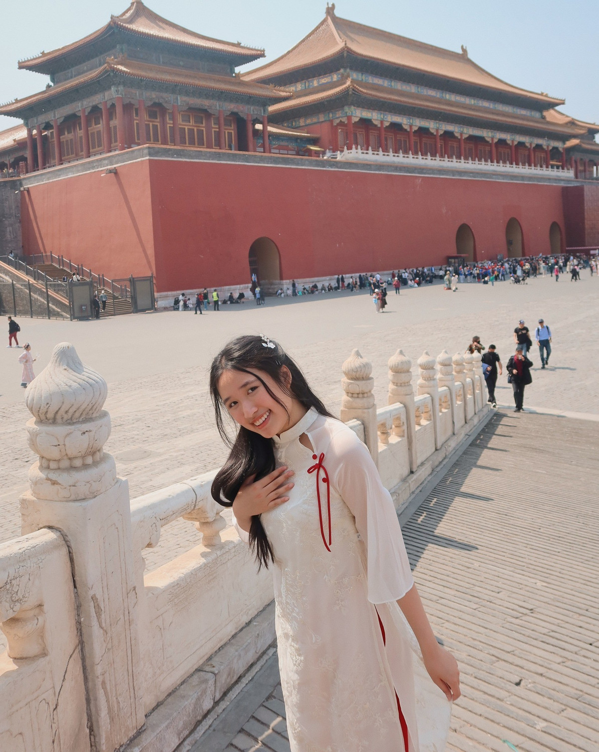Nhân dịp có cơ hội học tập tại trường đại học top đầu Trung Quốc, nàng Tiktoker cũng tranh thủ đi thăm thú nhiều địa điểm nổi tiếng của xứ tỷ dân.