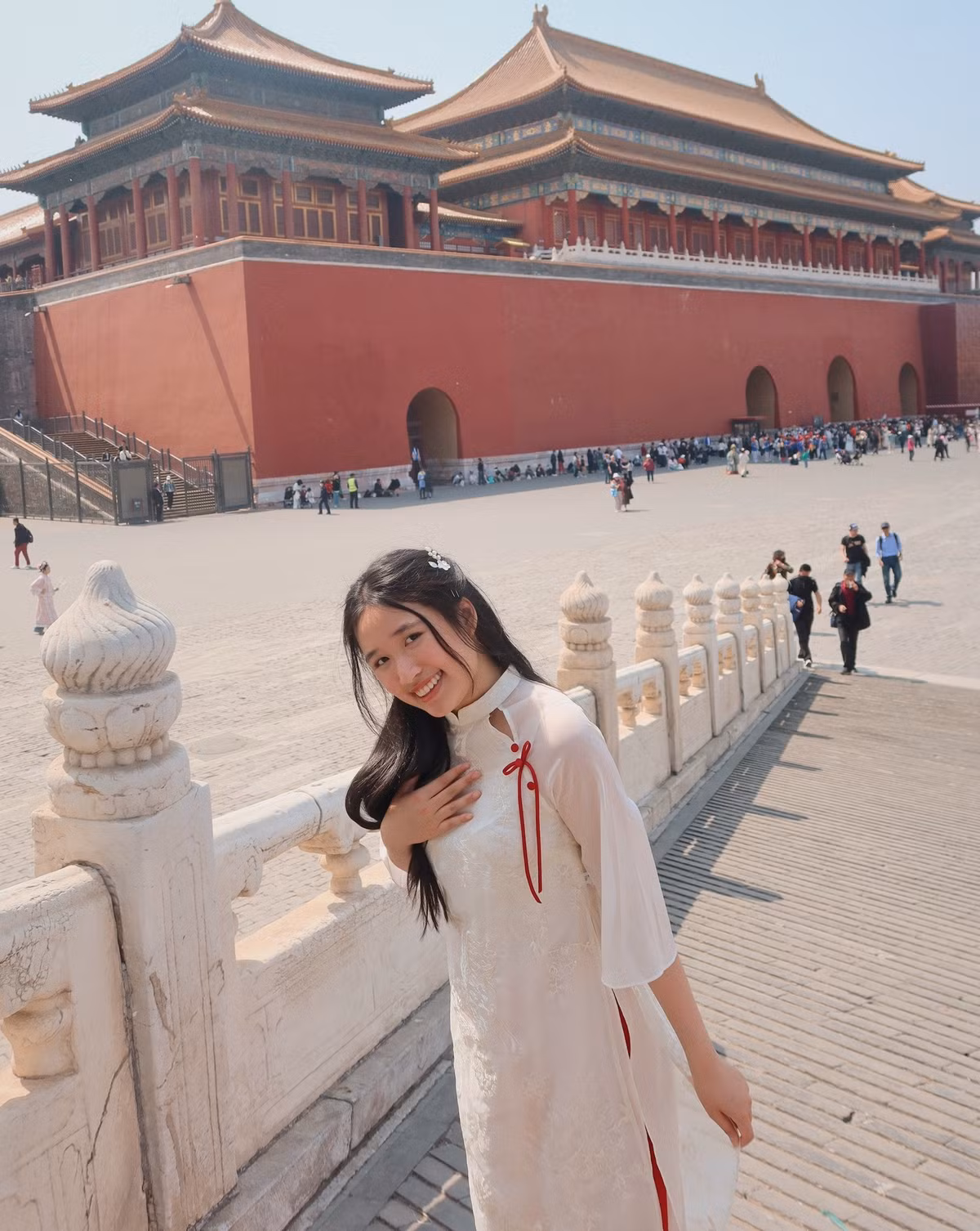 Nhân dịp có cơ hội học tập tại trường đại học top đầu Trung Quốc, nàng Tiktoker cũng tranh thủ đi thăm thú nhiều địa điểm nổi tiếng của xứ tỷ dân.