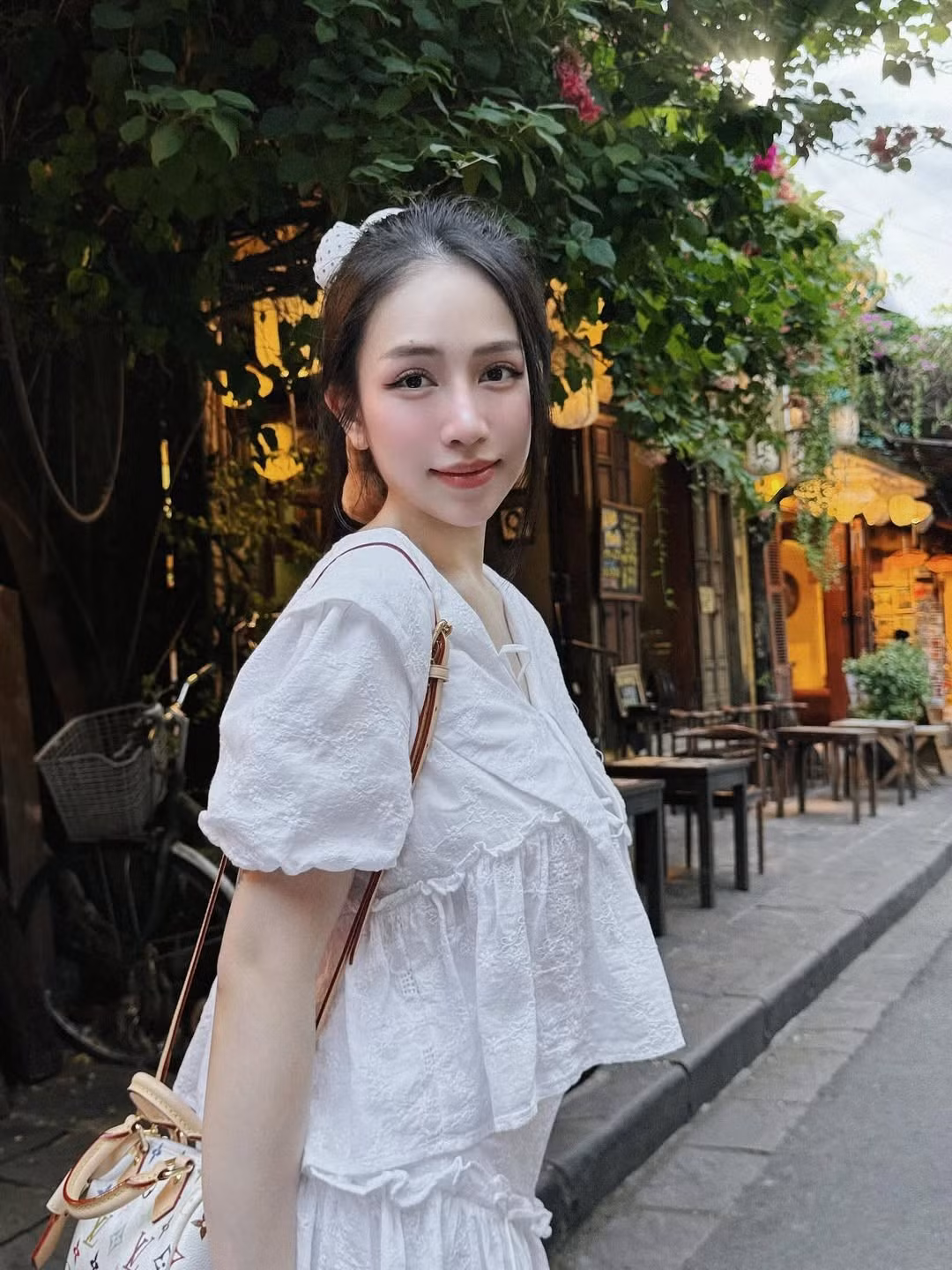 Việc liên tục mang thai và sinh con không hề ảnh hưởng đến nhan sắc và sự nghiệp của Joyce Phạm. (Ảnh: IGNV)