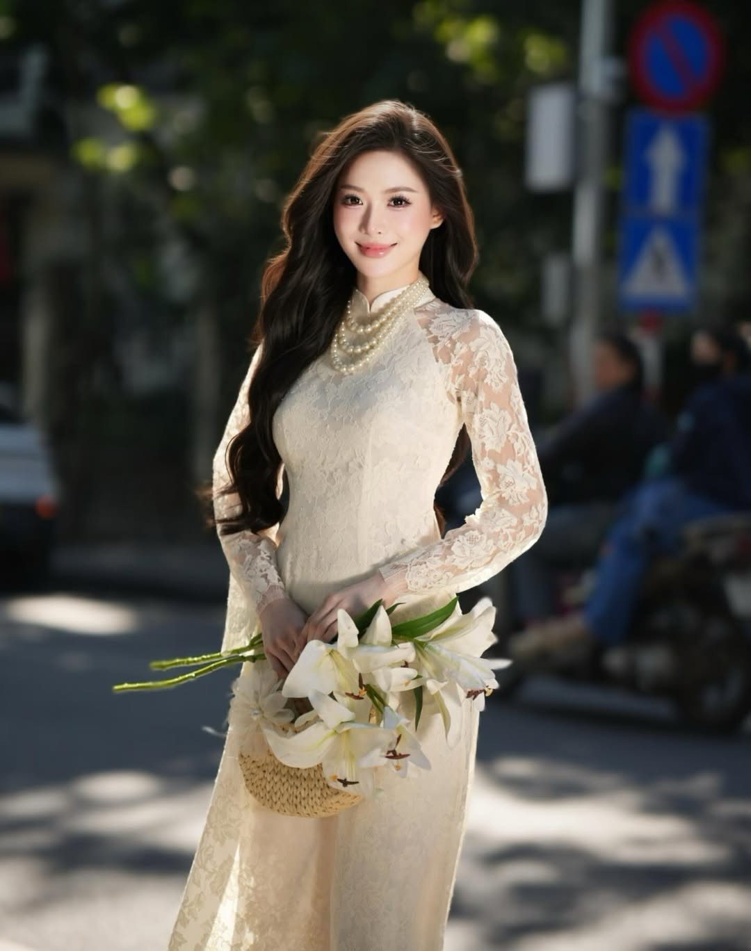 Bên cạnh nhan sắc rạng rỡ, Mai Thị Hà Thu còn là minh chứng cho hình mẫu "con nhà người ta" với sự kết hợp hoàn hảo giữa tri thức, bản lĩnh và phong cách sống hiện đại. (Ảnh: IGNV)