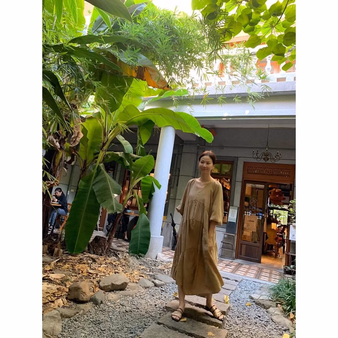 Trên mạng xã hội, Heidi khá kín tiếng, giản dị, thỉnh thoảng chia sẻ về cuộc sống thường nhật, những chuyến du lịch hay nấu ăn, không còn hoạt động nghệ thuật rầm rộ. (Ảnh: IGNV)