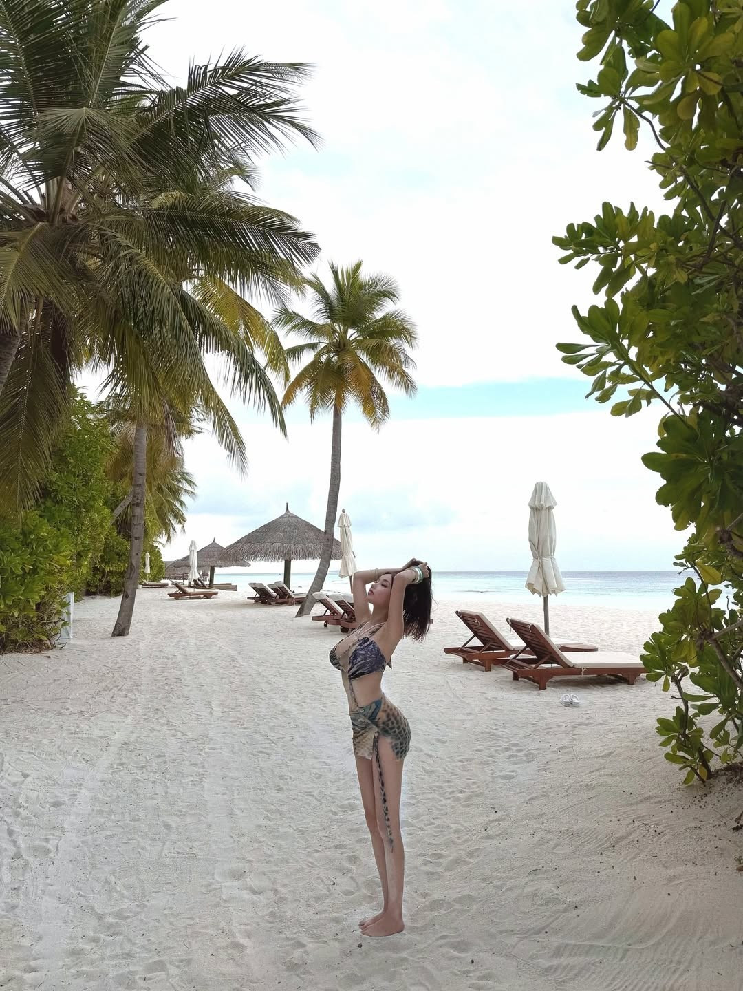 Lovelynnboo là một cái tên không còn xa lạ trong giới hot girl và người mẫu ảnh. Nhờ sở hữu gương mặt thanh tú, đôi mắt to tròn và làn da trắng sứ đặc trưng của các mỹ nhân Á Đông, Lovelynnboo nhanh chóng trở thành tâm điểm chú ý ngay từ khi còn ngồi trên ghế nhà trường. (Ảnh: IGNV)