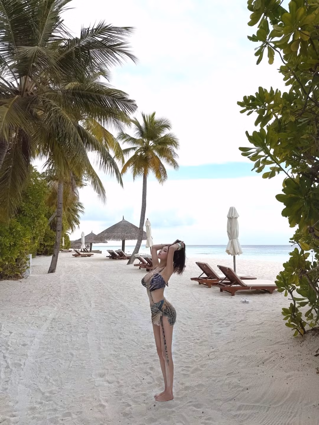 Lovelynnboo là một cái tên không còn xa lạ trong giới hot girl và người mẫu ảnh. Nhờ sở hữu gương mặt thanh tú, đôi mắt to tròn và làn da trắng sứ đặc trưng của các mỹ nhân Á Đông, Lovelynnboo nhanh chóng trở thành tâm điểm chú ý ngay từ khi còn ngồi trên ghế nhà trường. (Ảnh: IGNV)