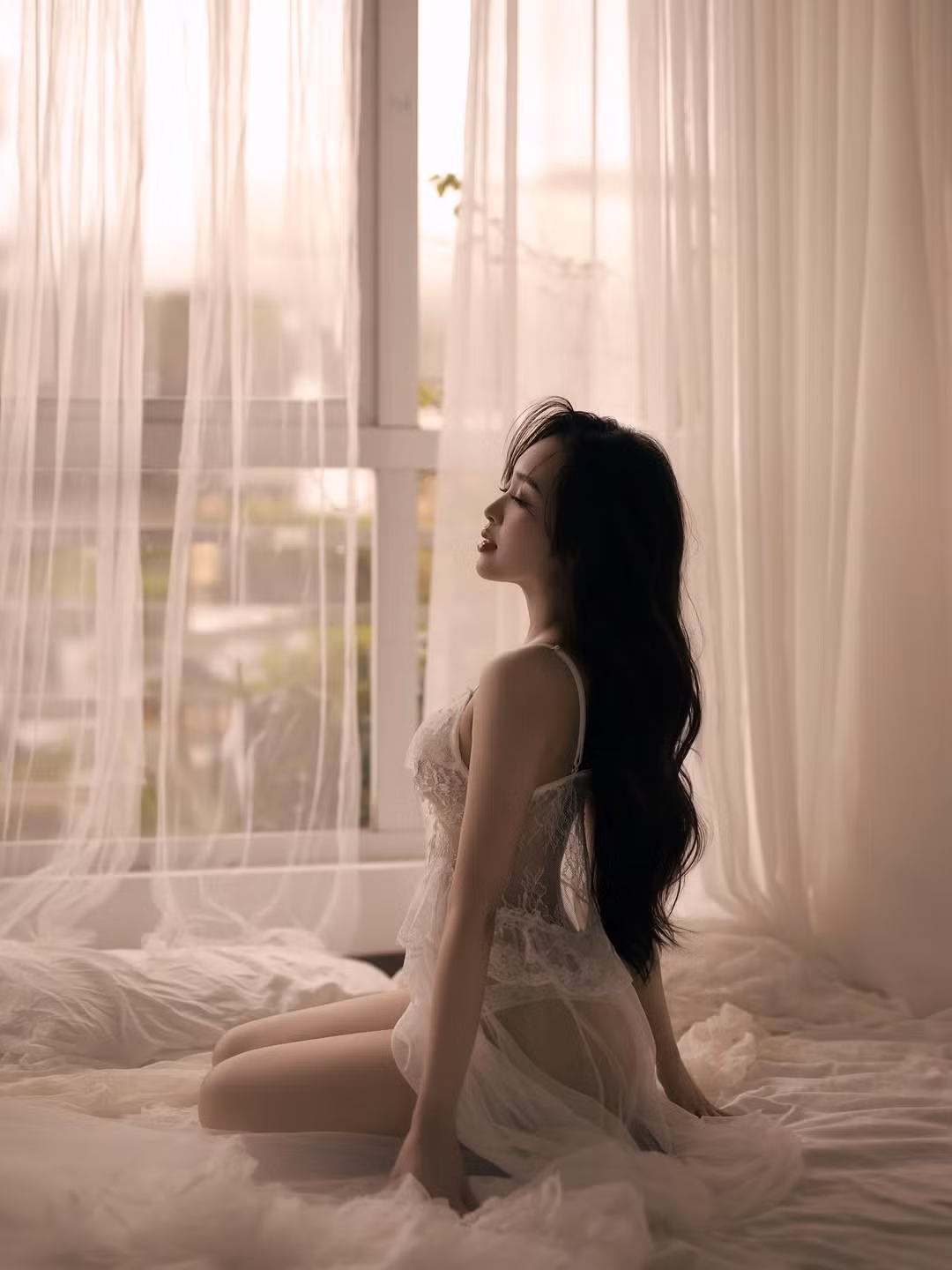 Lê Phương Anh, sinh năm 1997 tại Hà Nội, là một gương mặt quen thuộc với giới trẻ Việt. Cô nổi tiếng nhờ sở hữu nhan sắc xinh đẹp, vóc dáng chuẩn chỉnh cùng phong cách thời trang gợi cảm, cá tính. (Ảnh: IGNV)