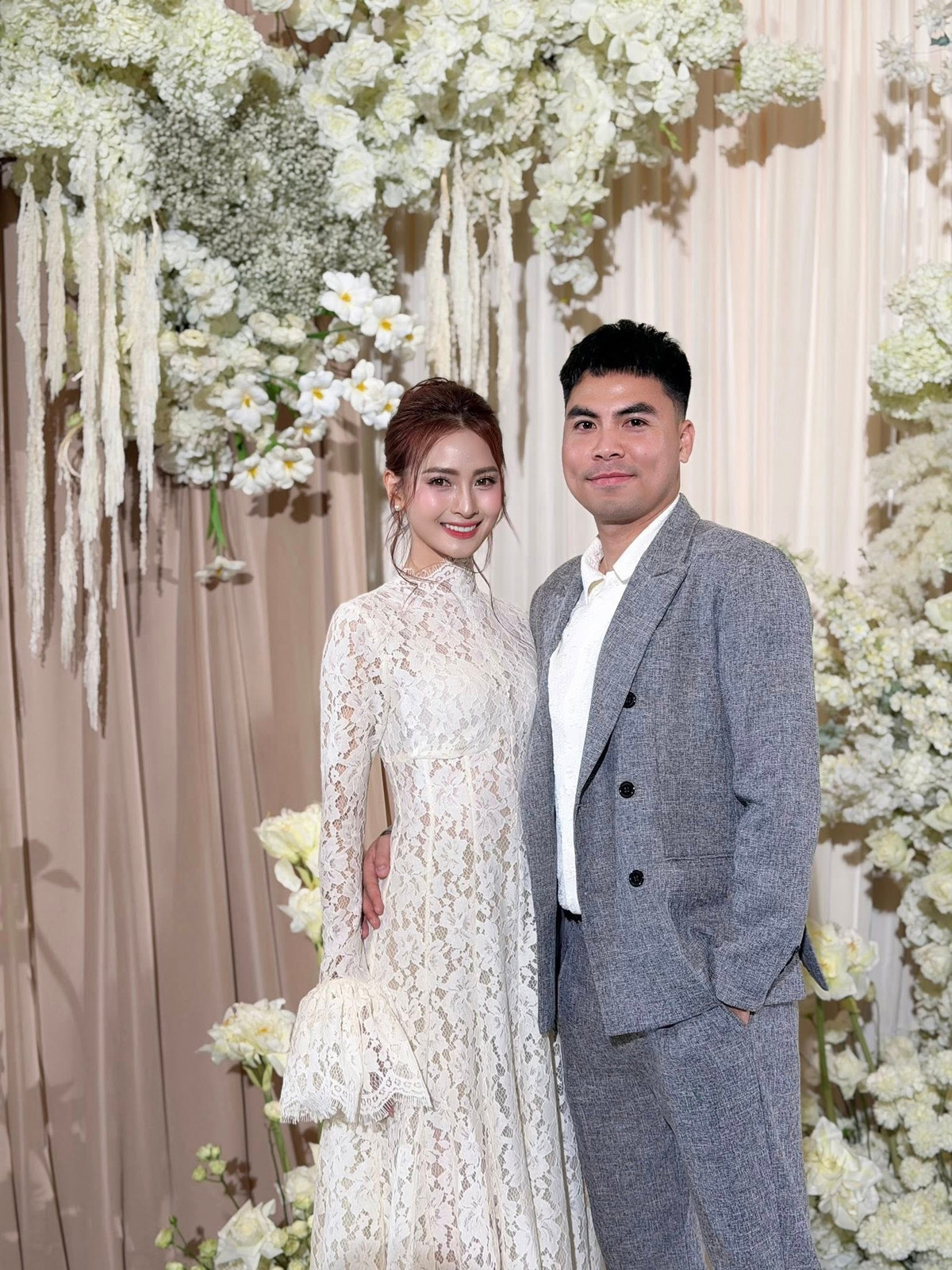 Đức Huy và Mù Tạt vốn là bạn thân trước khi hẹn hò, thường xuyên tương tác hài hước trên mạng xã hội. (Ảnh: FBNV)