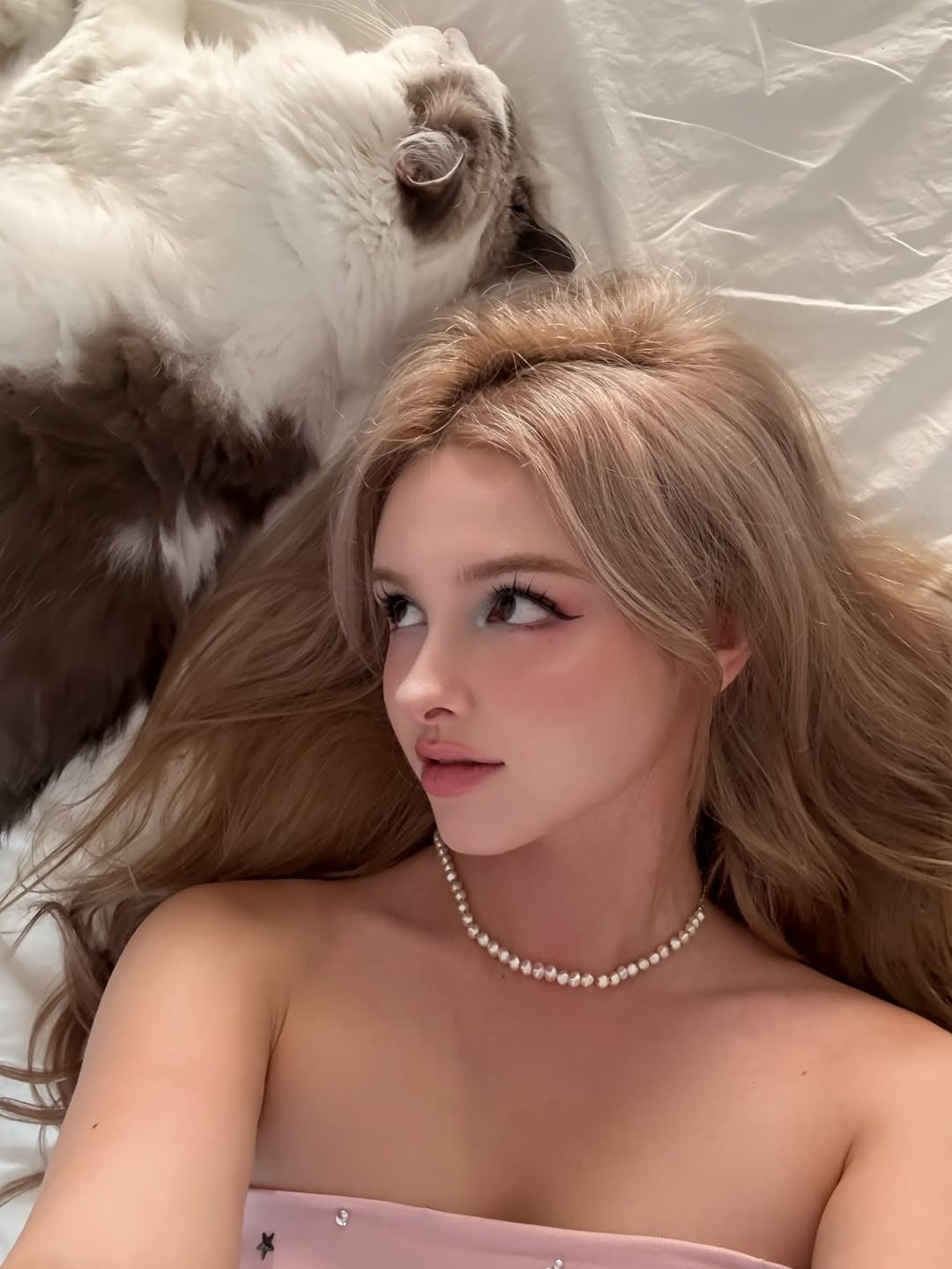 Hiện tại, cô là một người mẫu ảnh, KOL (người có ảnh hưởng) và ca sĩ cover rất nổi tiếng tại xứ sở kim chi. (Ảnh: IGNV)