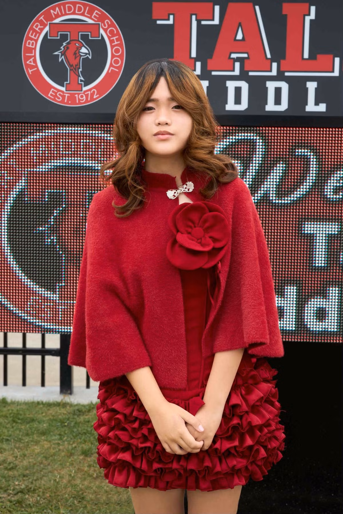 Điều đặc biệt khiến nhiều người phải trầm trồ là Nguyệt Cát giờ đây đã cao hơn mẹ mình rất nhiều, minh chứng cho giai đoạn phát triển vượt bậc ở tuổi dậy thì.