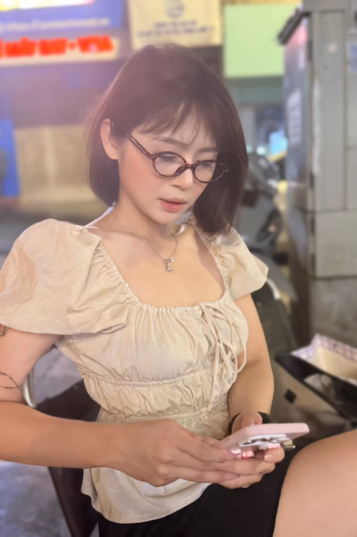 Người đẹp cao 1m67 bật mí cô có chút vấn đề về tim di truyền và từng bị gãy chân, vì vậy việc gắn bó với chạy bộ là cả một sự nỗ lực và cố gắng rất nhiều.