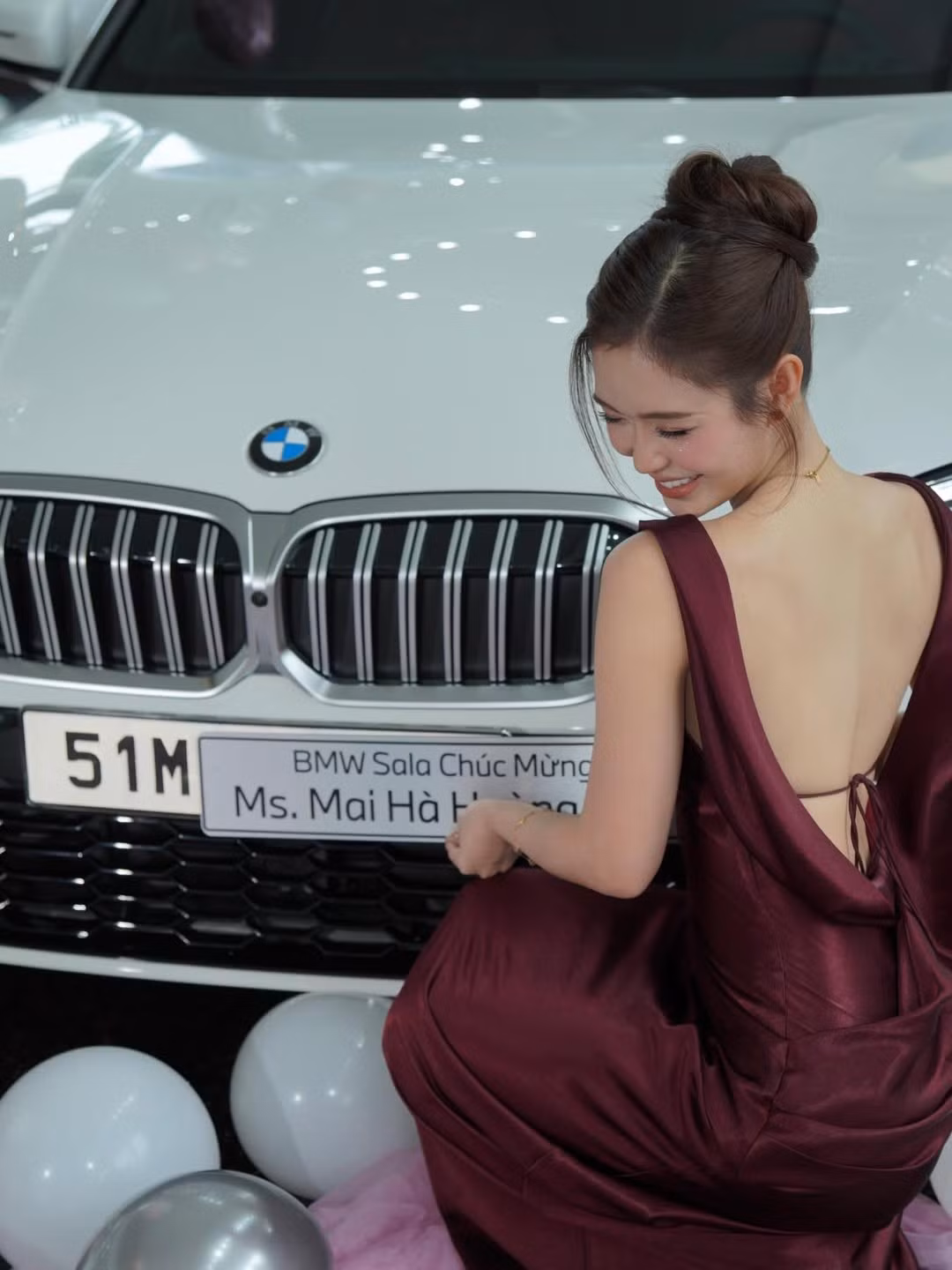 Việc tự sắm cho mình một chiếc BMW tiền tỷ ở độ tuổi còn rất trẻ là minh chứng rõ ràng nhất cho những nỗ lực, sự chăm chỉ làm việc và khả năng quản lý tài chính đáng ngưỡng mộ của cô nàng Tiktoker này. (Ảnh: IGNV)