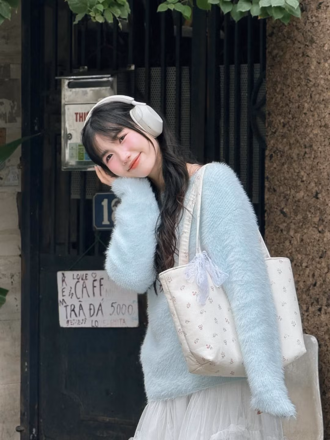 Hoàng Minh Ngọc là một trong những nhà sáng tạo nội dung nổi bật trong lĩnh vực làm đẹp và đời sống giới trẻ, ghi dấu ấn bởi cách kể chuyện chân thực, truyền cảm hứng. (Ảnh: IGNV)