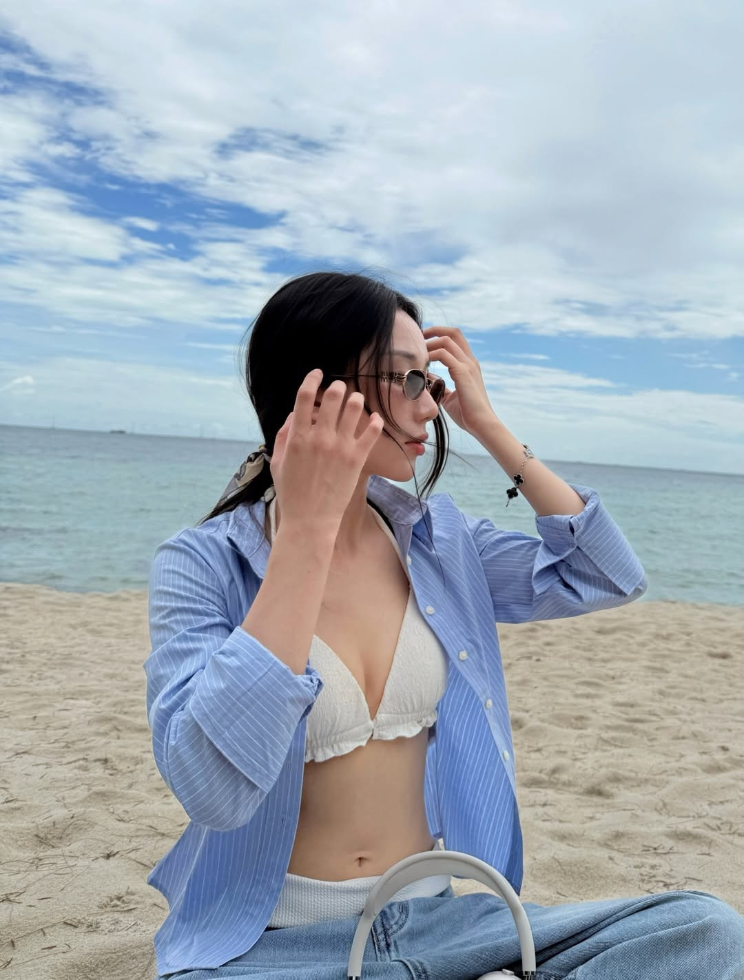 Từ trước đến nay, fan của Mina Young vẫn thường truyền tai nhau về một "quy tắc ngầm" của cô nàng: mỗi năm chỉ đăng duy nhất một bộ ảnh bikini. Tuy nhiên, dường như để chiều lòng người hâm mộ cũng như đánh dấu một năm 2025 đầy bùng nổ, nữ streamer đã quyết định "phá lệ". (Ảnh: IGNV)