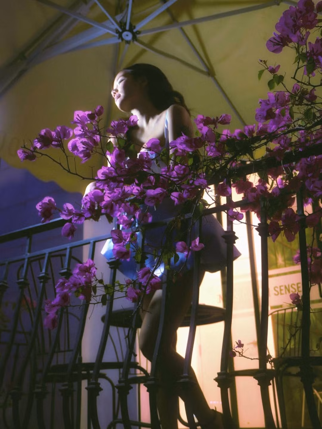 Sự thay đổi này giúp Phương Ly dễ dàng chinh phục những outfit "đốt mắt" như bikini hai mảnh hay những bộ váy cắt xẻ táo bạo, điều mà trước đây cô ít khi thử nghiệm. (Ảnh: IGNV)