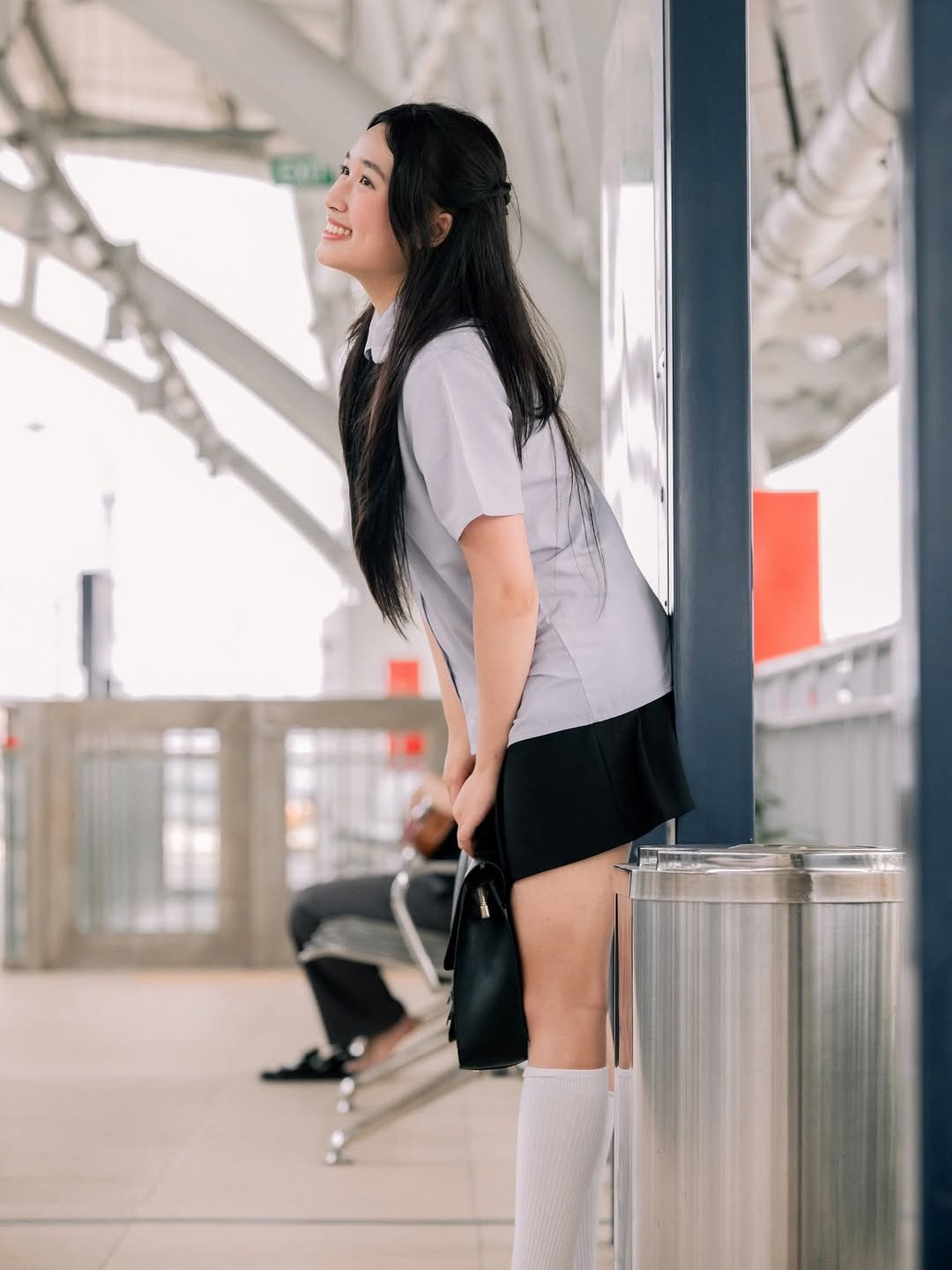 Jenny Huỳnh (tên thật là Huỳnh Việt Hoàng Vy, sinh năm 2005) là một trong những YouTuber Gen Z có sức ảnh hưởng trong giới trẻ. Nổi lên từ năm 15 tuổi với những vlog về cuộc sống thường ngày tại Mỹ và Việt Nam, cô nàng chinh phục khán giả bởi tính cách chân thật, hài hước và thành tích học tập "con nhà người ta". (Ảnh: IGNV)