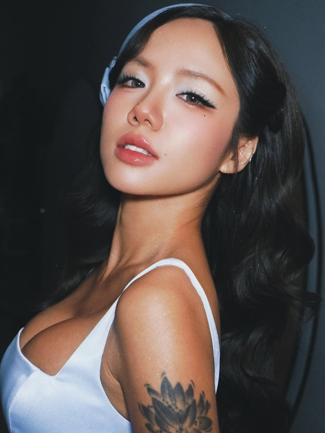 Không còn là cô gái "Missing You" hay "Thích Thích" ngây ngô, Phương Ly trên các sân khấu âm nhạc cũng đầy quyến rũ. (Ảnh: IGNV)