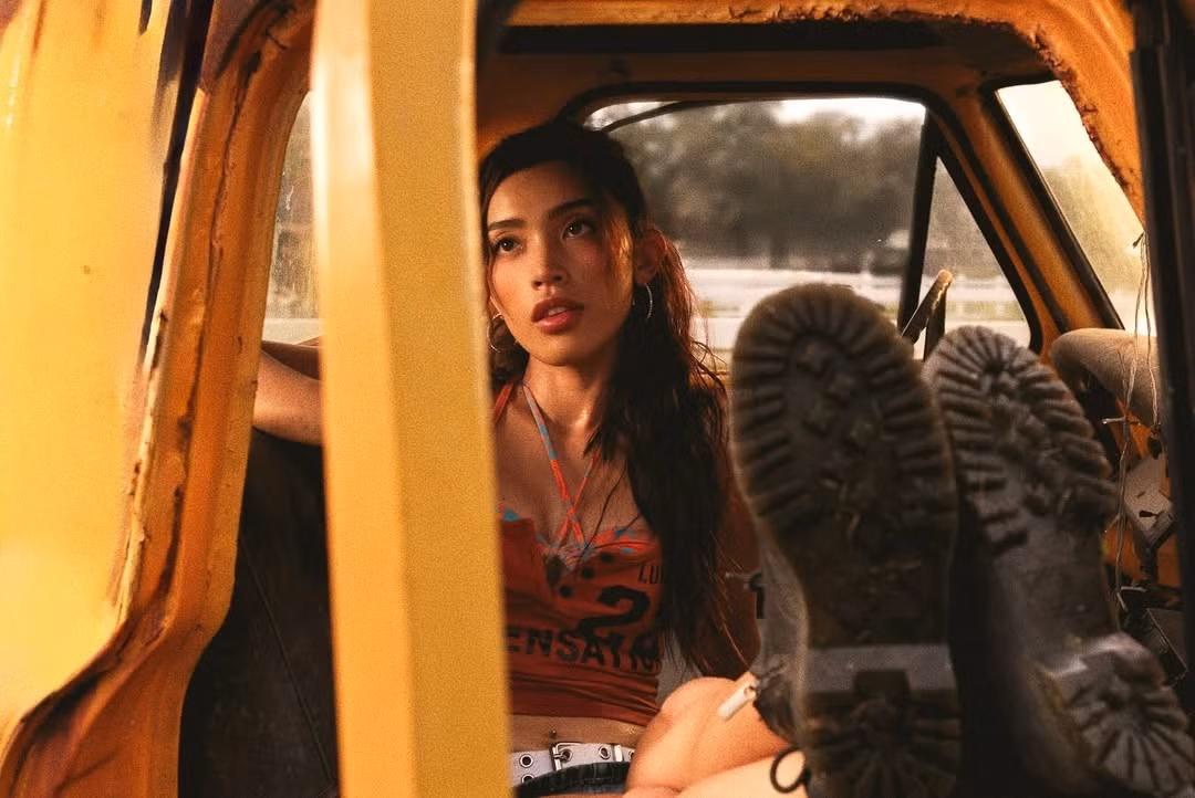 Lilthu nổi tiếng trên mạng xã hội nhờ phong cách cá tính, lối sống tích cực và các nội dung xoay quanh thời trang, làm đẹp, quan điểm sống, và cô còn được biết đến với biệt danh "hệ tư tưởng" Lilthu.