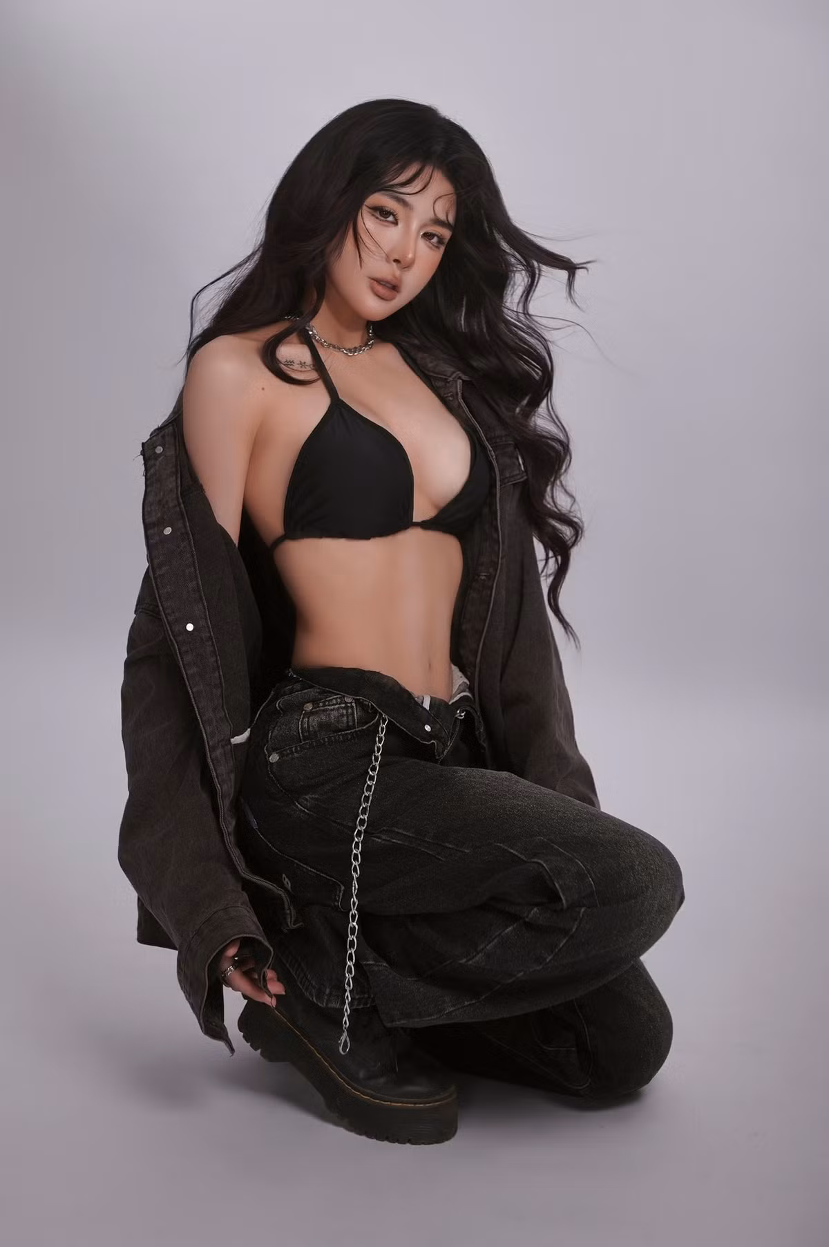 Cô từng gây chú ý trên mạng với hình ảnh "hot girl giảm cân" hay "hot girl phòng gym".