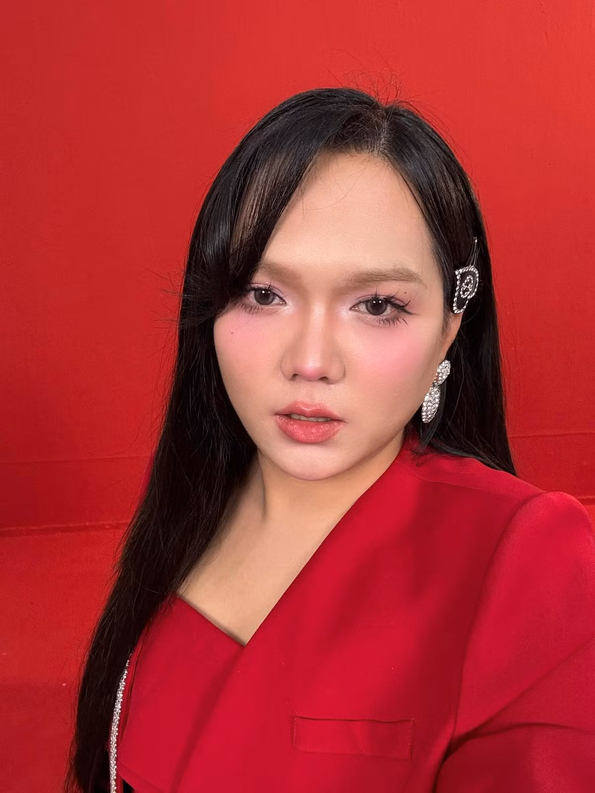 Phạm Thoại sau đó đã có những động thái như công bố báo cáo kiểm toán độc lập về quỹ từ thiện đứng tên mình, khẳng định số tiền anh kêu gọi đã được sử dụng đúng mục đích. Trong suốt thời gian này, sự việc thu hút sự quan tâm lớn của dư luận, với nhiều ý kiến trái chiều và tranh cãi không ngừng.