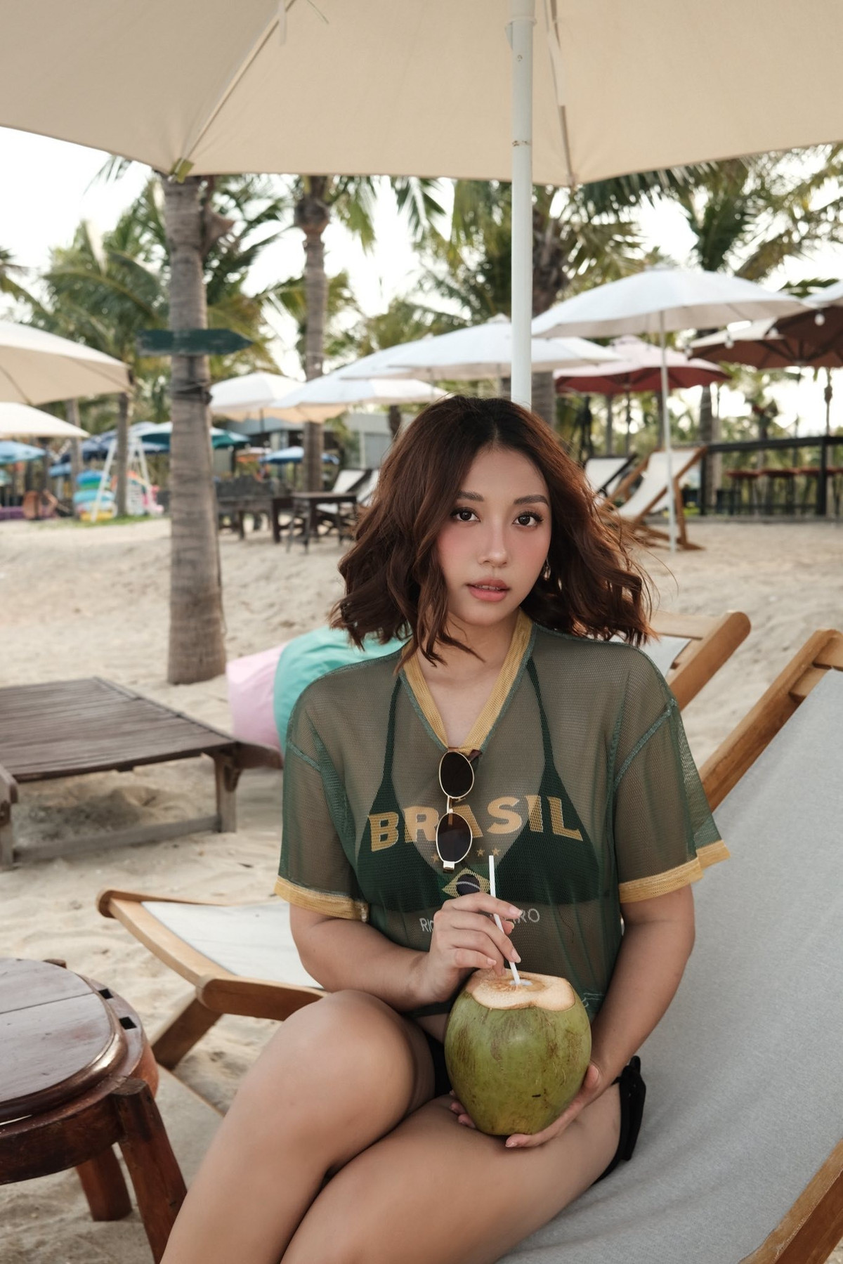 Kênh TikTok của "Tra và Trọc" thu hút hàng triệu lượt xem và người theo dõi nhờ sự vui nhộn, "lầy lội" và gần gũi của cặp đôi.