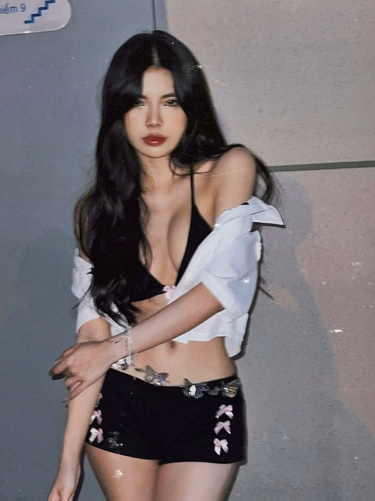 Mai Dora từ lâu đã là một cái tên không thể không nhắc đến trong làng Esports Việt. Theo đuổi phong cách gợi cảm, cô nàng nhiều lần đốn tim fan với các bộ ảnh đầy cuốn hút. (Ảnh: IGNV)