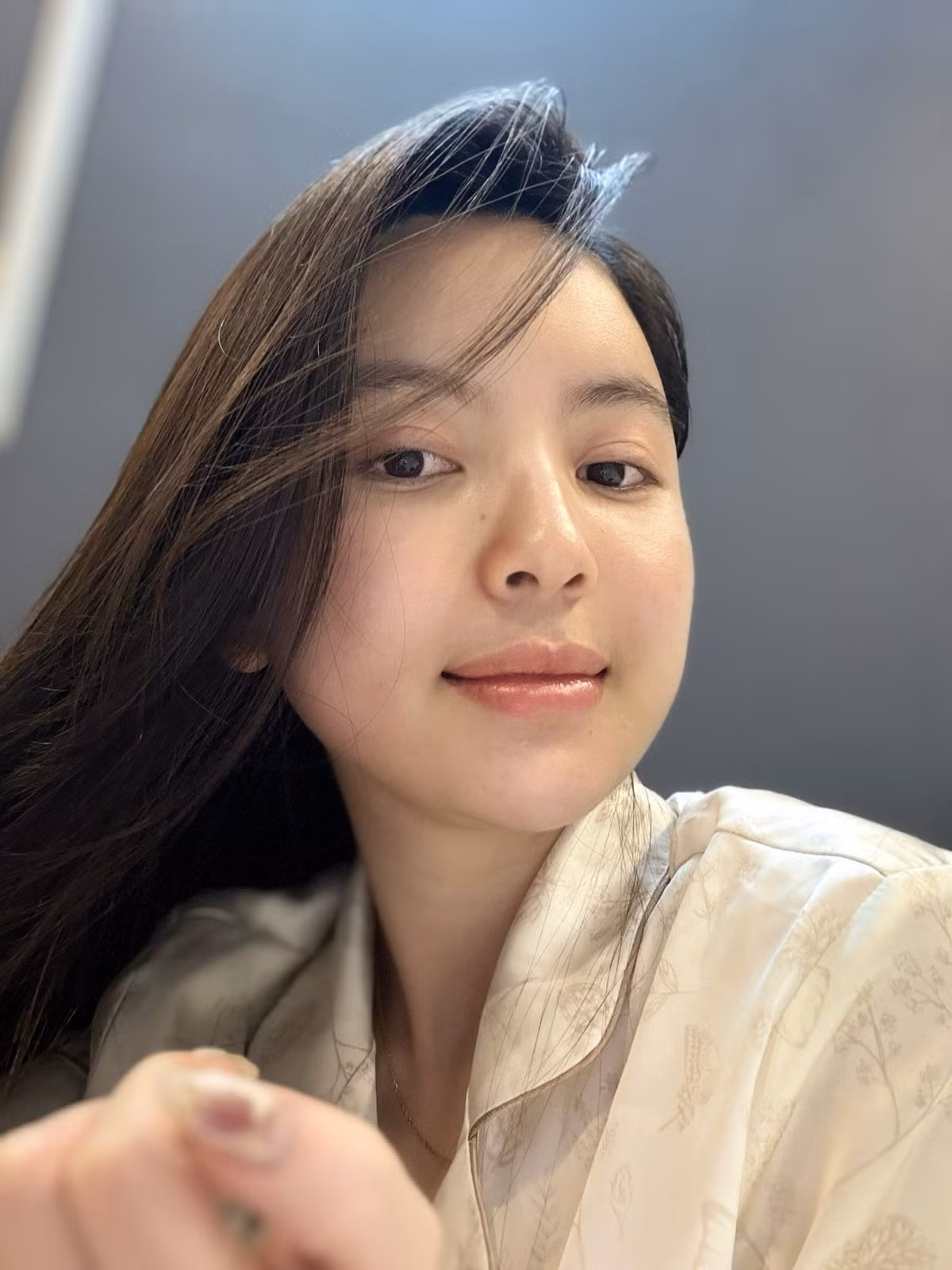 Như khoảng cuối tháng 9 năm ngoái, trên một video, cô nàng để lộ gương mặt kém tự nhiên, do tác dụng phụ của việc tiêm filter căng bóng môi, đôi môi của Chu Thanh Huyền đã "trề ra", sưng phù.