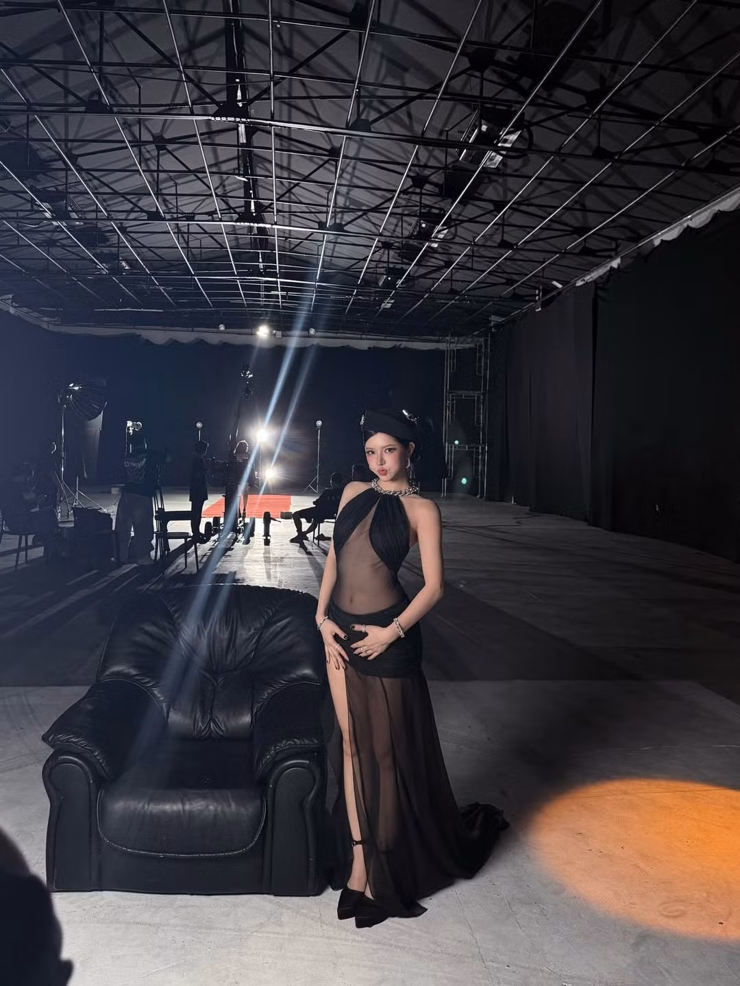 Sau thời gian dài gắn liền với danh xưng "Lisa Việt Nam" và đối mặt với không ít tranh cãi về nhan sắc thực qua camera thường, CiiN của năm 2026 đang cho thấy một phiên bản trưởng thành và bản lĩnh hơn. (Ảnh: IGNV)