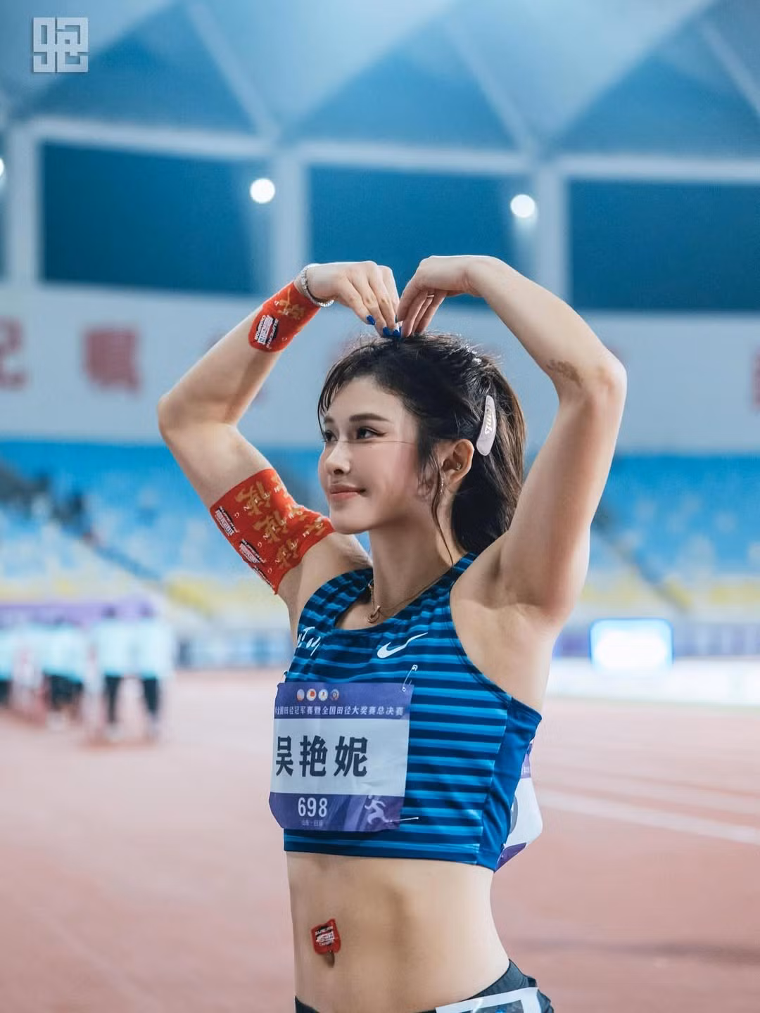 Dù không cần trang điểm cầu kỳ hay khoác lên mình những bộ cánh lộng lẫy, Wu Yanni vẫn chứng minh sức hút của một ngôi sao thể thao sở hữu vẻ đẹp tự nhiên và phong cách thời trang cá tính. (Ảnh: IGNV)