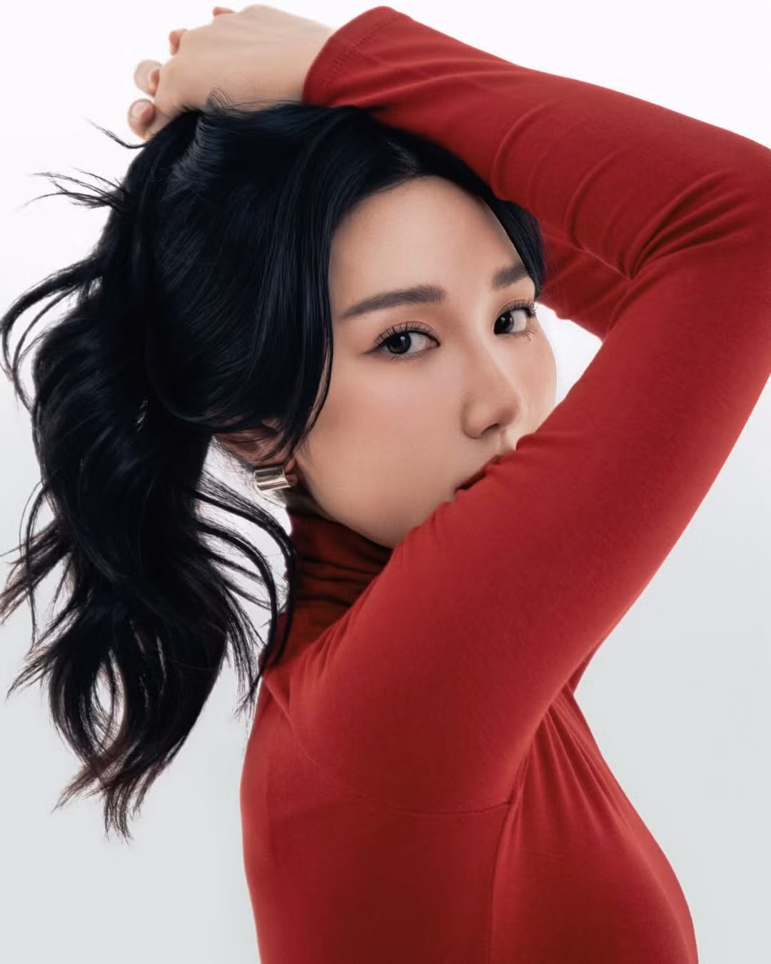 Từ những góc chụp cận mặt khoe trọn đường nét thanh tú. (Ảnh: IGNV)