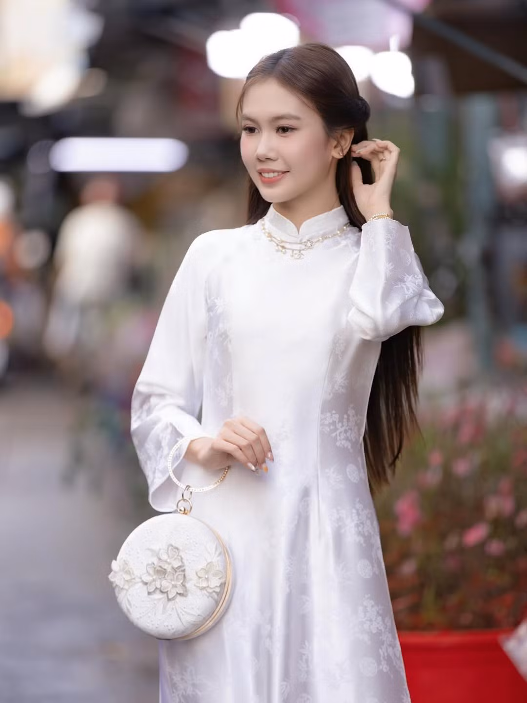 Ở phần bình luận, không ít người đã để lại lời khen ngợi, xuýt xoa: "Xinh iu quá em ơi", "xinh xỉu", "ôi dễ thương quá". (Ảnh: IGNV)