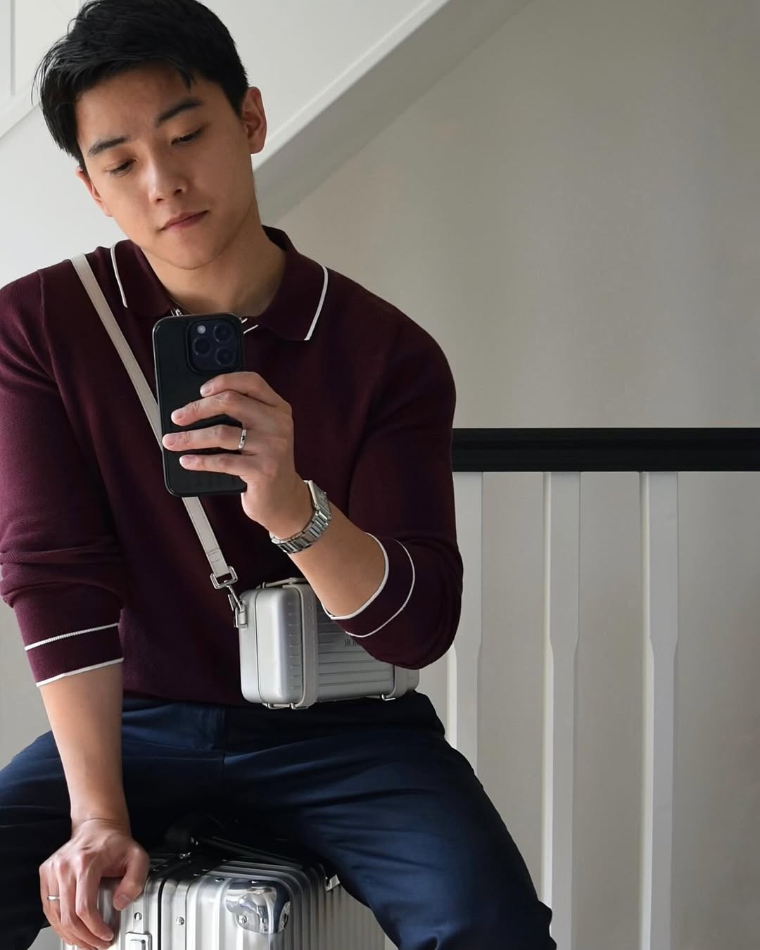 Sau 7 năm im hơi lặng tiếng, vào 5/112025, Chris Khoa Nguyễn bất ngờ 'comeback' trên Instagram cá nhân. Trong bài đăng mới, anh viết: "Nếu phải tóm tắt quãng thời gian kể từ bài đăng cuối cùng năm 2018: tôi đã già đi 7 tuổi, bớt đẹp trai hơn và khôn ngoan hơn đôi chút. Đổi việc vài lần, chuyển thành phố, chuyển nhà và kết hôn. Trải qua niềm vui và mất mát, học được từ vài sai lầm và hy vọng đã sống trọn vẹn". (Ảnh: IGNV)