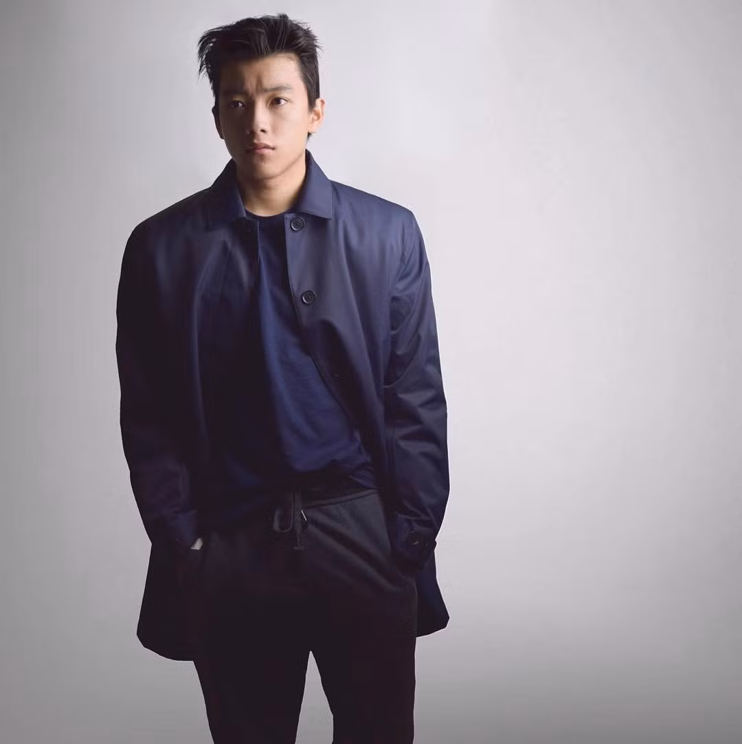 Chris Khoa Nguyễn (sinh năm 1994) từng được mệnh danh là "hot boy bí ẩn nhất Việt Nam" do anh chàng rất hiếm khi chia sẻ cuộc sống cá nhân trên mạng xã hội. (Ảnh: IGNV)